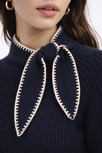 RIBBON Tie-Neck Knit Top