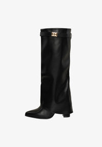 CERVINA Boots